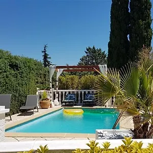  Hébergement de vacances T3 à 10' De Cassis - Piscine Privée Et Cuisine D'été Extérieure